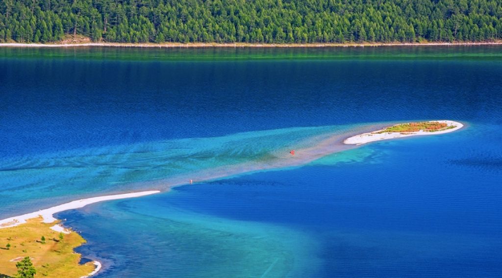 Khuvsgul Lake