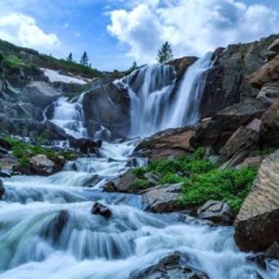 Baga Turgen Waterfall